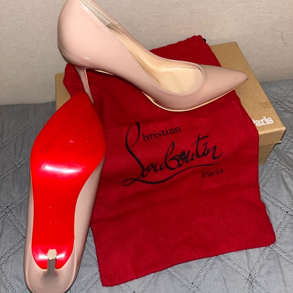 Selling some beautiful red bottoms, Model - Picture 3 of 3